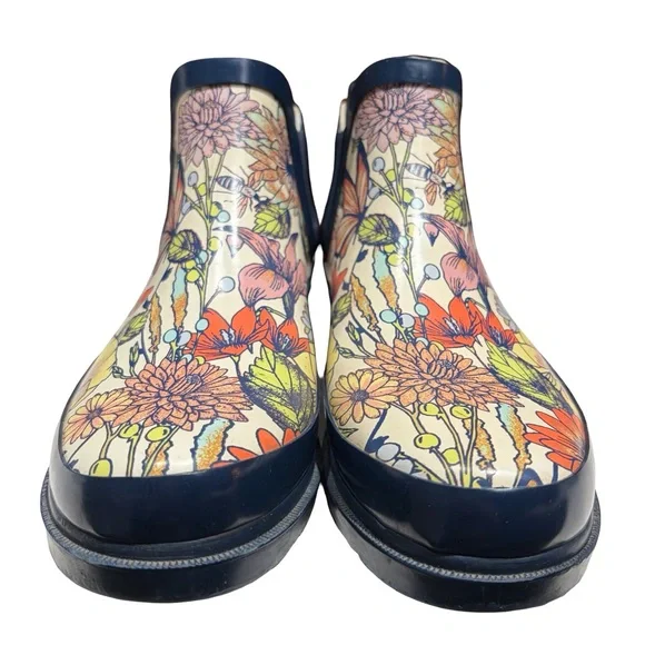 Sakroots Women’s Short Rainboots, Colorful Floral Pattern - Picture 8 of 15